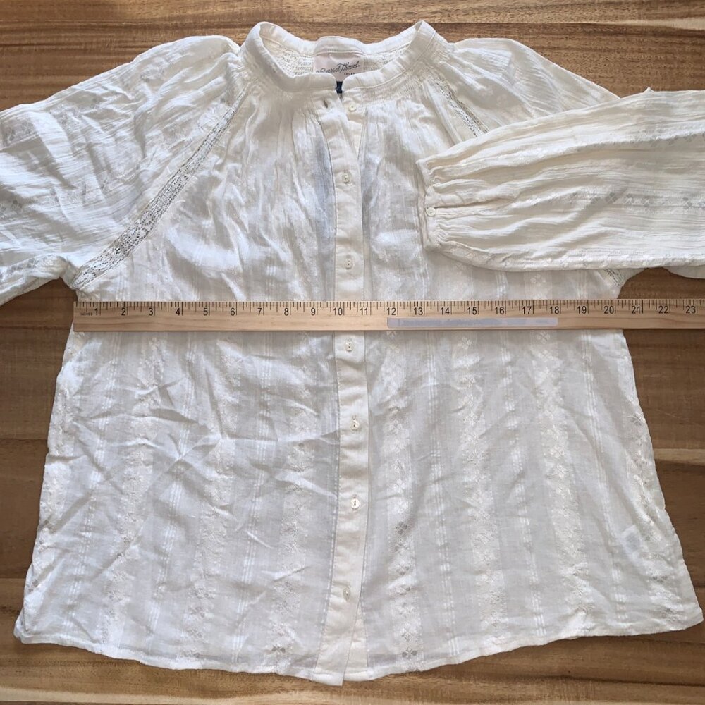 Universal Thread Womens Off-White Long Sleeve Button-Up Blouse w/ Lace Inserts - Picture 5 of 11